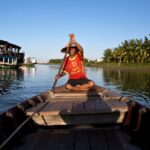 Bác lái đò tận tụy trên sông Thu Bồn